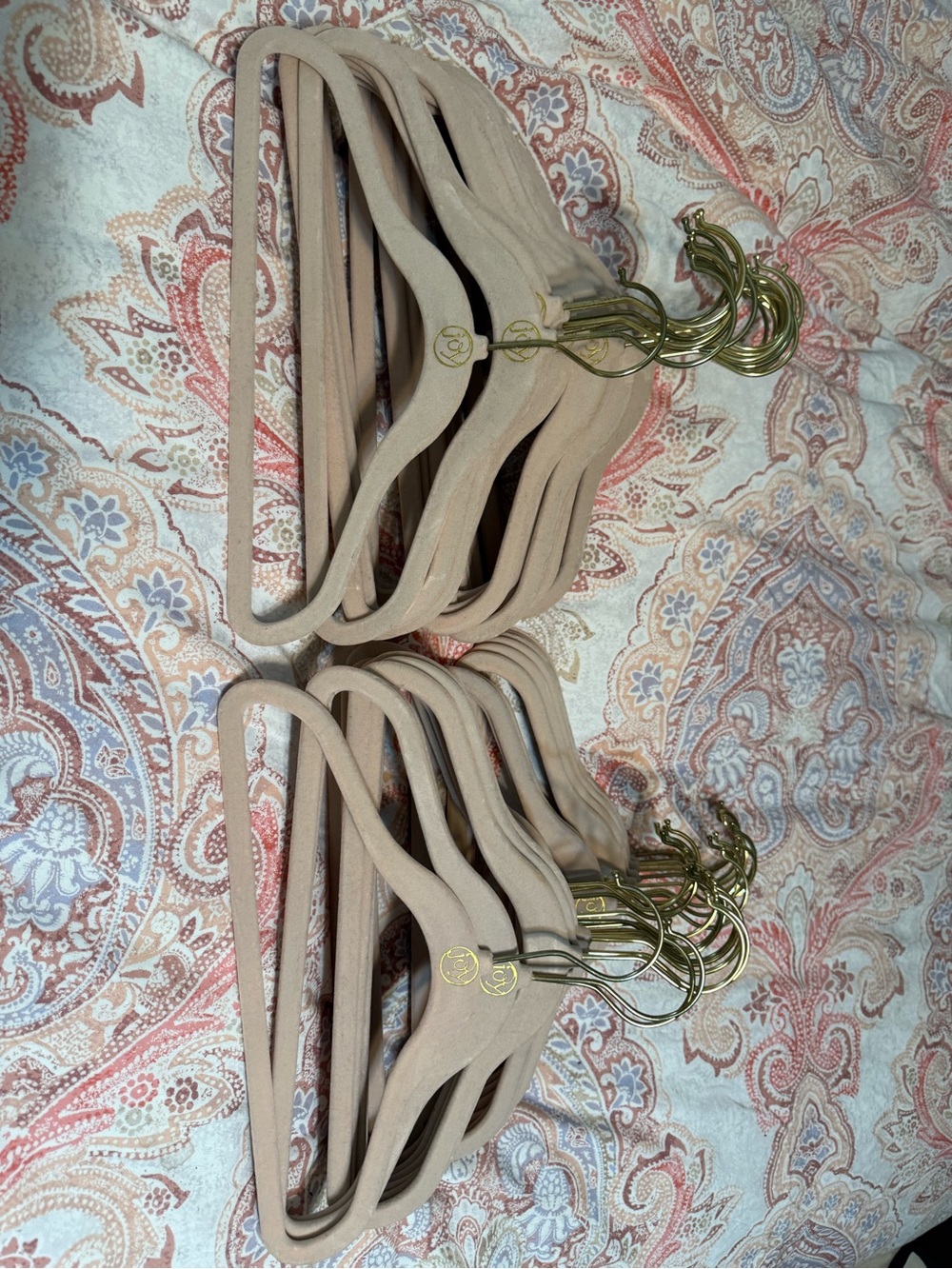JOY Velvet Slim Non-Slip Hangers - Blush (Set of 50) - youth 12” hangers. - Picture 2 of 3
